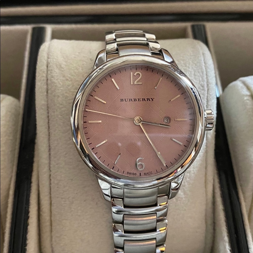Burberry Women’s stainless steel bracelets watch